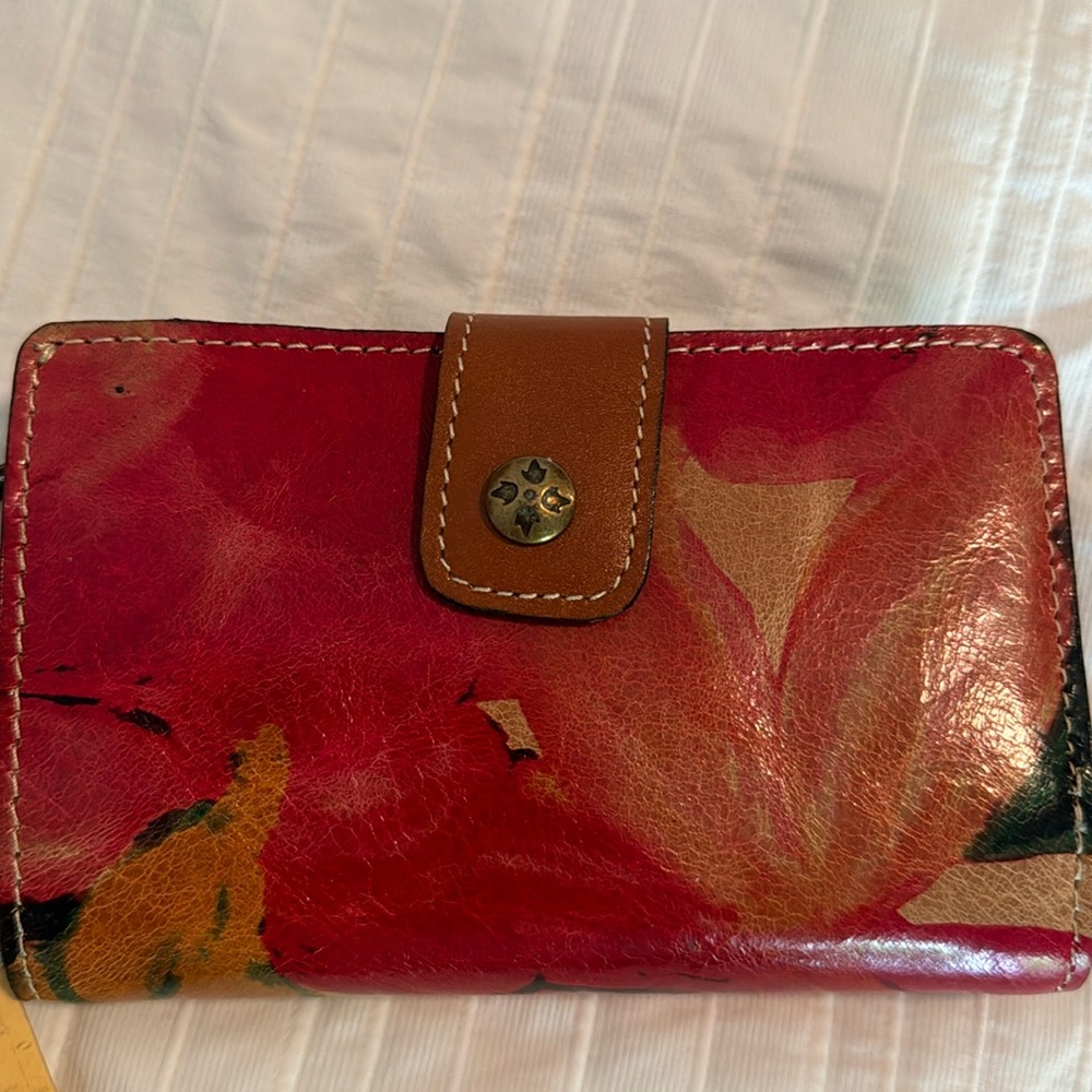 NWT Patricia Nash Wallet. Please see pics. 5 1/2” by 3 1/4.